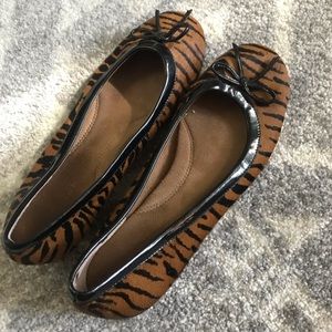 Aerosoles animal print flats size 8
